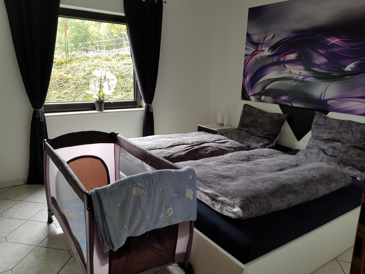 Ferienwohnung Tinas Beauty Некарщайнах Екстериор снимка