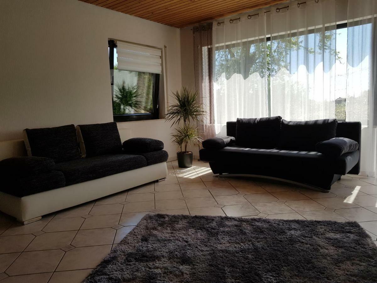Ferienwohnung Tinas Beauty Некарщайнах Екстериор снимка